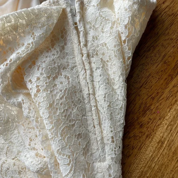 Brand New Francesca's Cream Lace Skirt - Picture 4 of 4